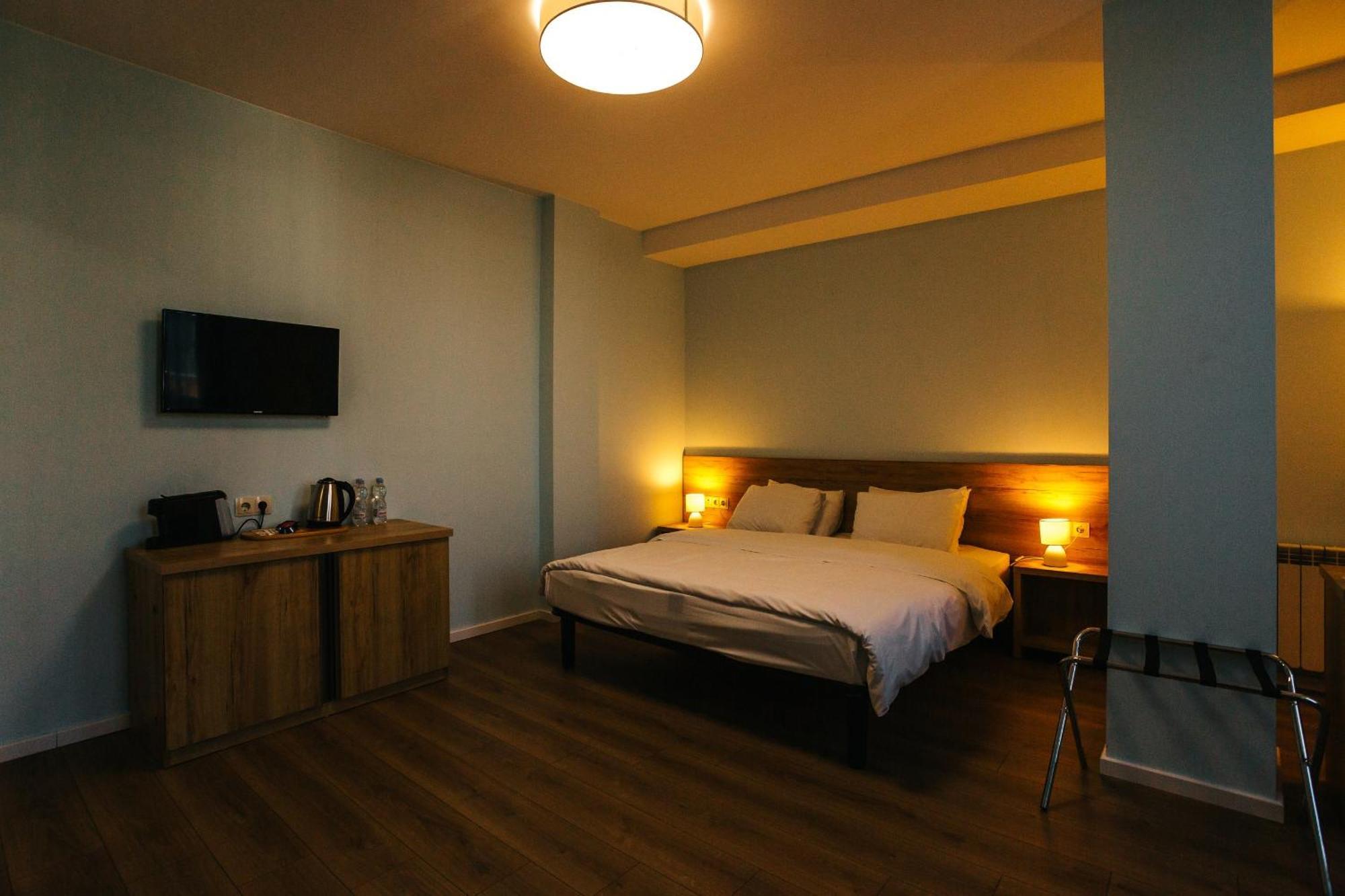 Piazza Four Colours Hotel Batumi Exterior photo